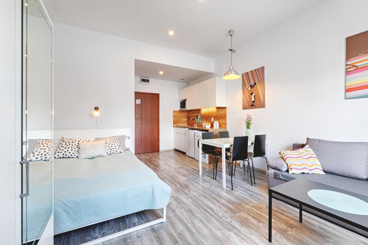 Delux5 Apartment Lodź Bagian luar foto