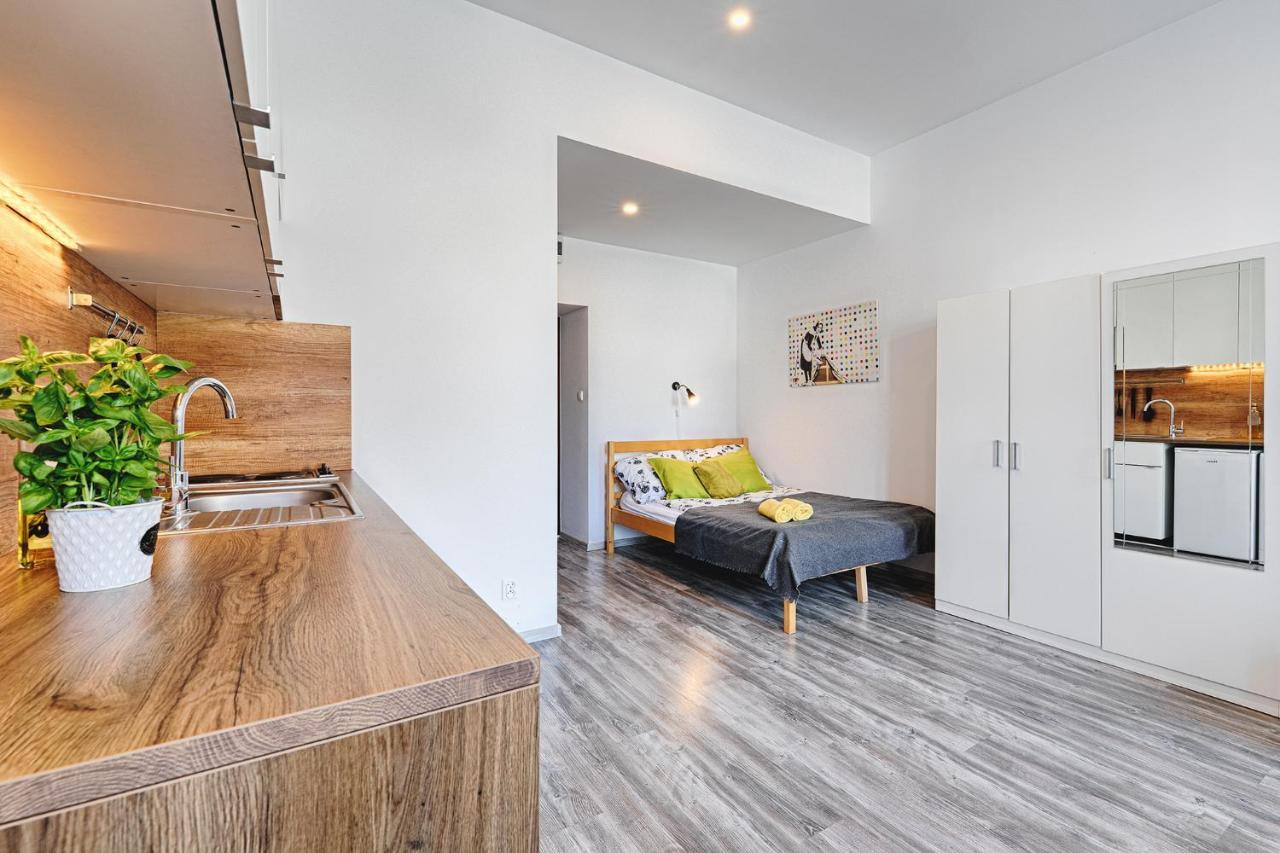 Delux5 Apartment Lodź Bagian luar foto