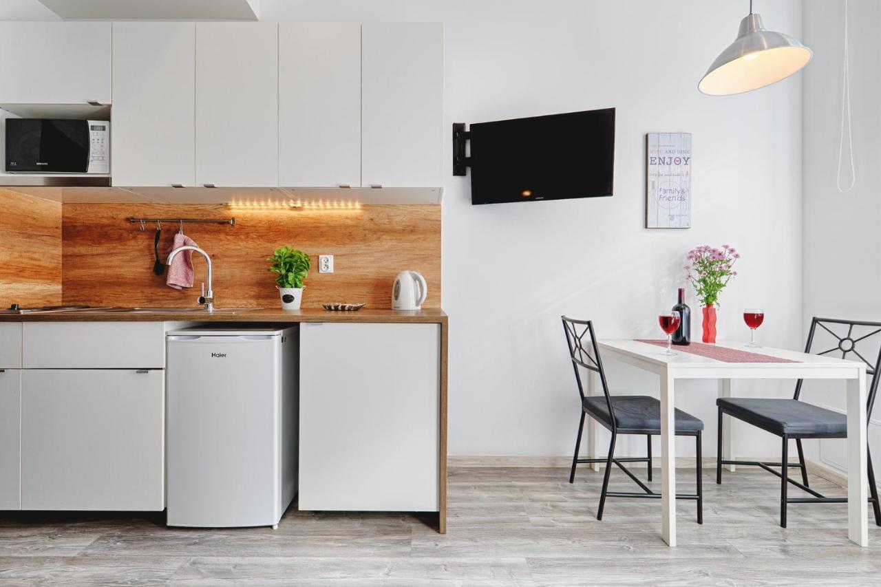 Delux5 Apartment Lodź Bagian luar foto